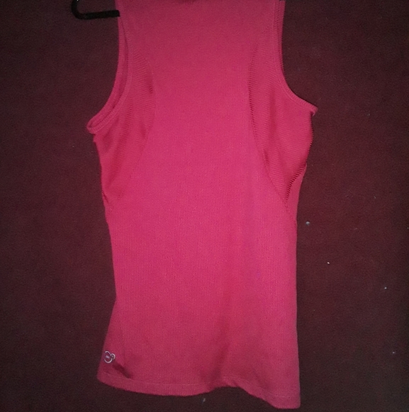 Puma Women's Tank Top/Muscle Teeshirt - Picture 6 of 10